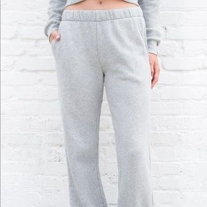 Brandy Melville Rosa Sweatpants